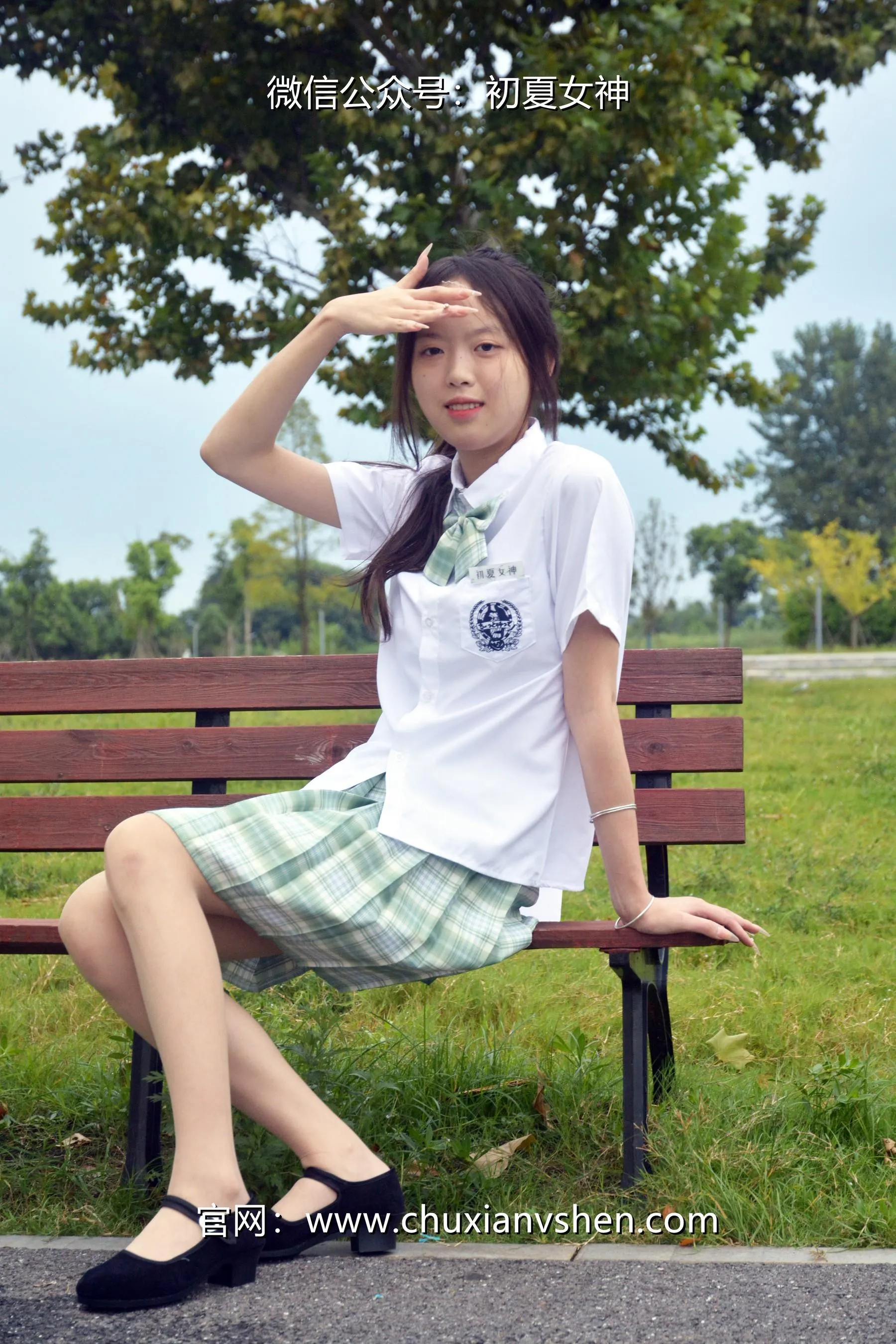 初夏女神 NO.029 情情 绿色JK套 [72P]插图2